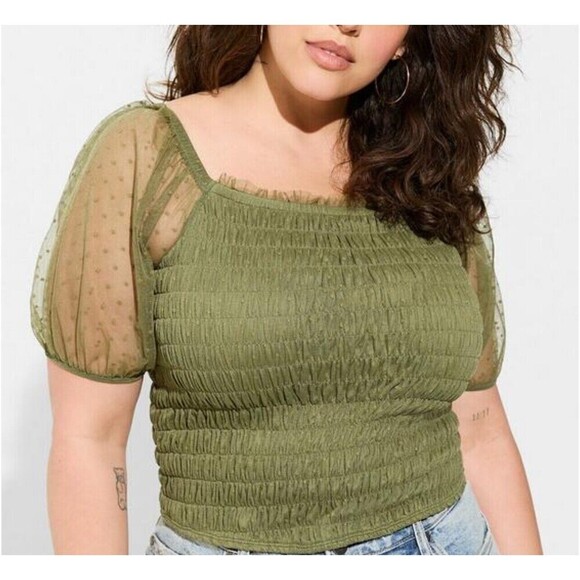 Torrid Top Size 4x or 26 Green Dot Mesh Square Neck Smocked Crop - Picture 1 of 7